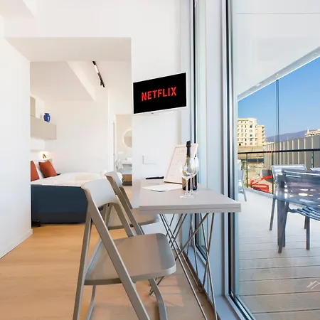 Apartment Waterfront Lux, 2 Bed Studio, Parking By Tilo