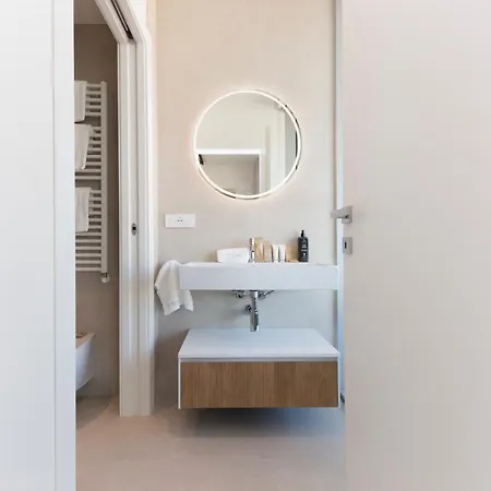 Waterfront Lux, 2 Bed Studio, Parking By Tilo