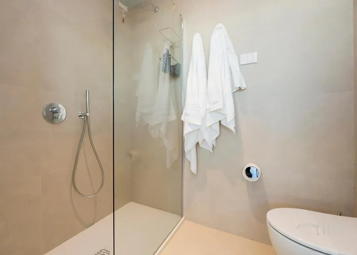 Waterfront Lux, 2 Bed Studio, Parking By Tilo * Genoa