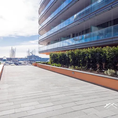 Waterfront Lux, 2 Bed Studio, Parking By Tilo Apartament